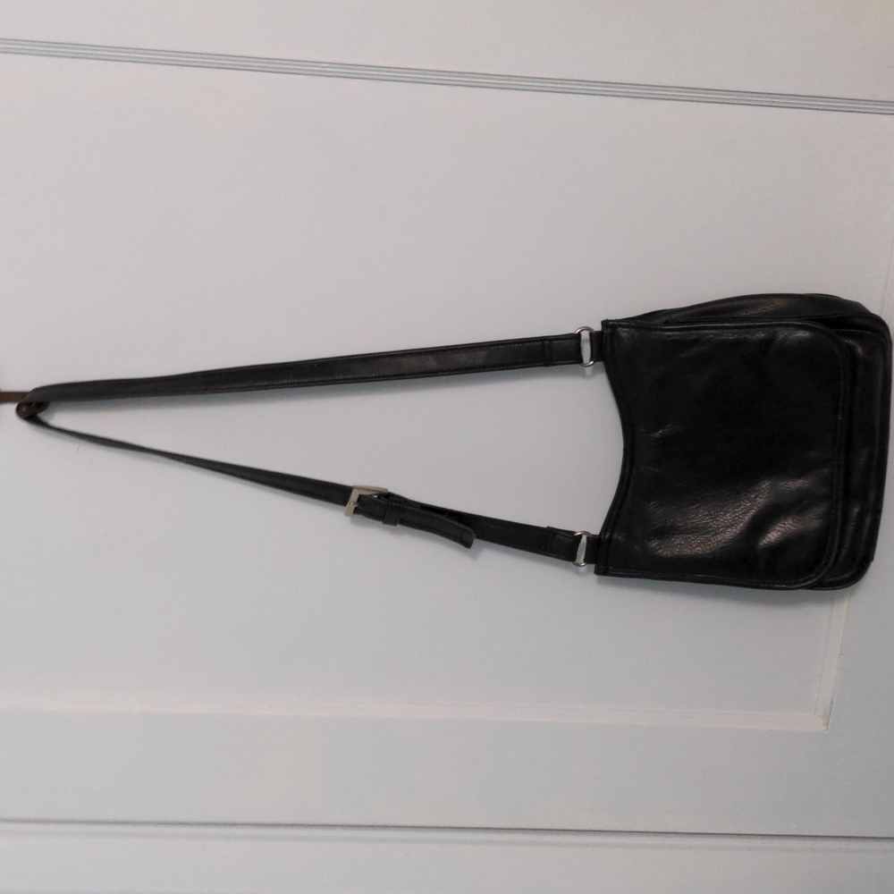 Black Crossbody Pocketbook with Lots of Compartments